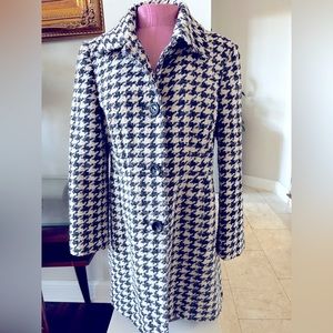 Herringbone black and white Ann Taylor wool blend coat size small